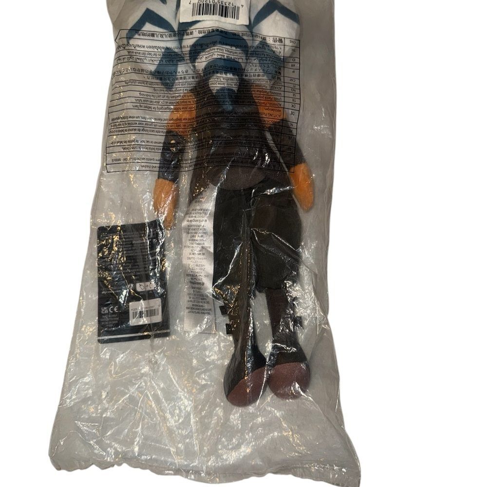 Star Wars Ahsoka Tano Plush NWT Disney Exclusive Soft Toy Collector doll - Picture 4 of 5